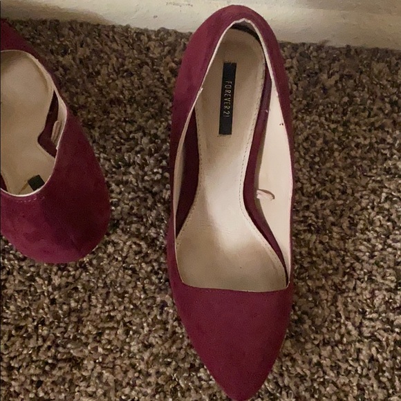 Shoes - Picture 2 of 3